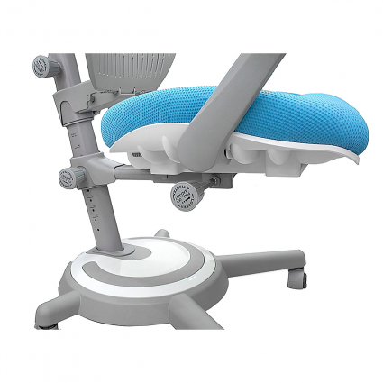 6. Широкая крестовина кресла